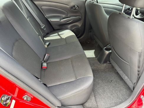 Used 2012 Nissan Versa SV FWD image 13