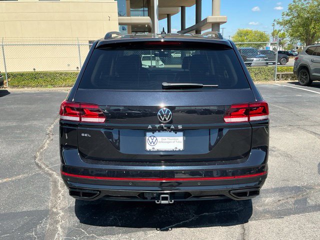 Certified 2023 Volkswagen Atlas SEL R-Line AWD/4WD image 4