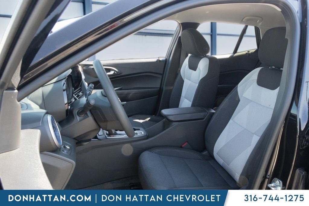 New 2026 Chevrolet Trax LS FWD image 16