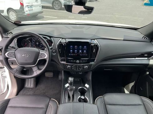Certified 2022 Chevrolet Traverse Premier w/ Redline Edition AWD/4WD image 12