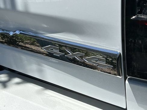 Used 2016 RAM 3500 Laramie Longhorn AWD/4WD image 6