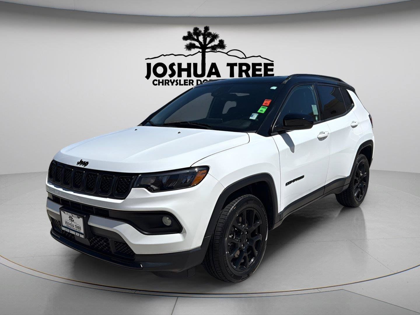 Used 2023 Jeep Compass Latitude AWD/4WD image 3