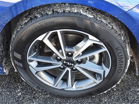 Certified 2023 Kia Forte LXS w/ LXS Technology Package image 11