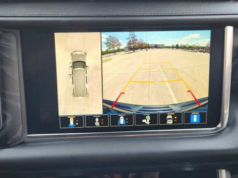 Used 2023 GMC Yukon Denali w/ LPO, Floor Liner Package AWD/4WD image 18