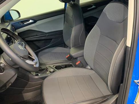 Used 2022 Volkswagen Taos SE image 17