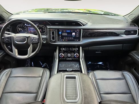 Used 2021 GMC Yukon XL Denali AWD/4WD image 10