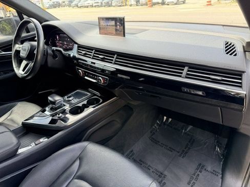 Used 2018 Audi Q7 3.0T Prestige AWD/4WD image 22