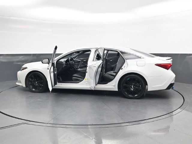 Used 2019 Toyota Avalon Touring FWD image 42
