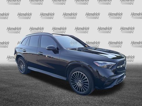 Used 2024 Mercedes-Benz GLC 300 4MATIC image 2