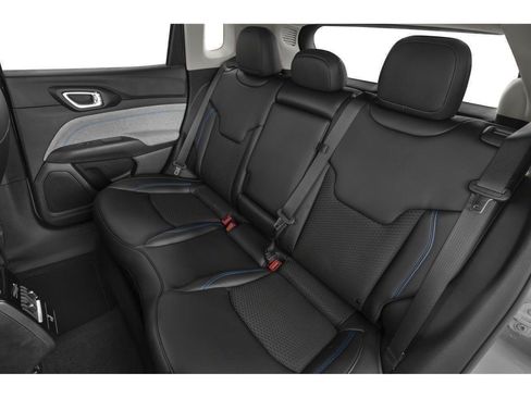Used 2022 Jeep Compass Latitude w/ Convenience Group AWD/4WD image 63