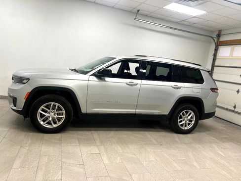 Used 2023 Jeep Grand Cherokee L Laredo image 6