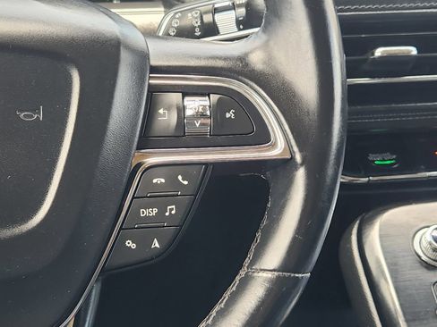 Used 2021 Lincoln Nautilus Reserve AWD/4WD image 32