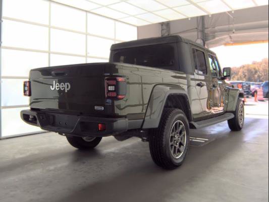Used 2022 Jeep Gladiator Overland w/ LED Lighting Group AWD/4WD image 2