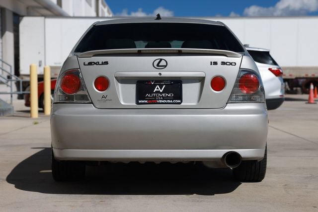 Used 2004 Lexus IS 300 RWD image 10