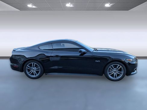 Used 2015 Ford Mustang GT image 7