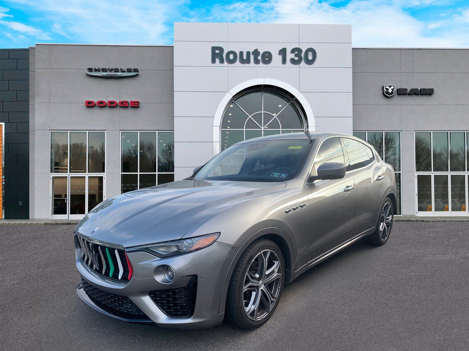 Used 2020 Maserati Levante AWD/4WD image 6