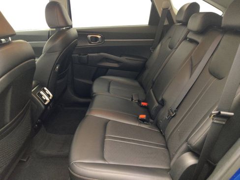 Used 2023 Kia Sorento S FWD image 18