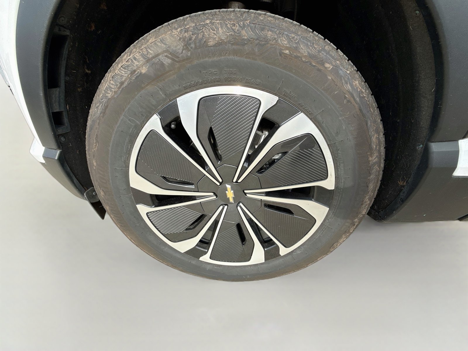 Used 2024 Chevrolet Blazer EV LT AWD/4WD image 9