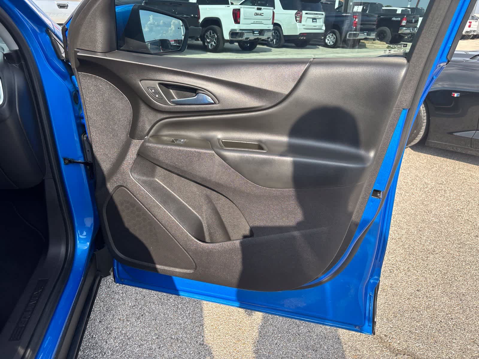 Used 2024 Chevrolet Equinox LT FWD image 11