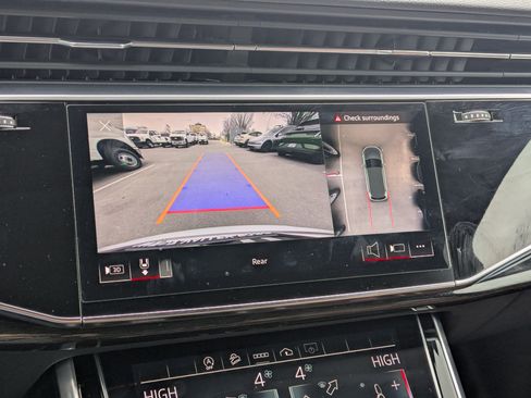 Used 2021 Audi Q7 3.0T Premium Plus w/ Executive Package image 23