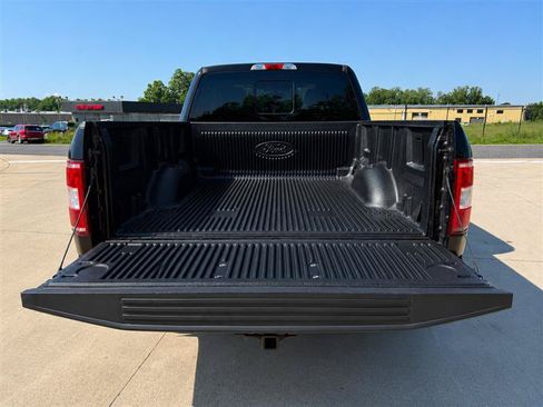 Used 2018 Ford F150 XLT w/ Equipment Group 302A Luxury AWD/4WD image 11