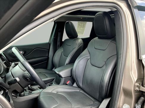 Used 2019 Jeep Cherokee Limited AWD/4WD image 21