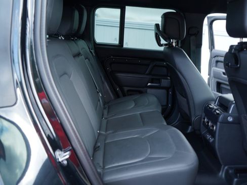Used 2023 Land Rover Defender 110 V8 AWD/4WD image 39