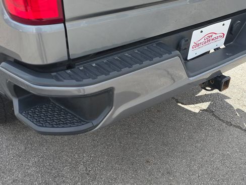 Used 2022 Chevrolet Silverado 1500 Custom image 10