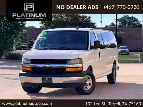 Used 2017 Chevrolet Express 3500 LT w/ LT Preferred Equipment Group RWD image 1