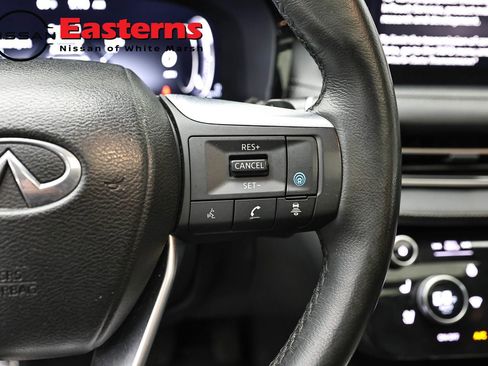 Used 2023 INFINITI QX60 Luxe w/ Cargo Package AWD/4WD image 16