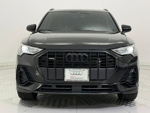 Certified 2023 Audi Q3 2.0T Premium w/ Black Optic Sport Package image 6