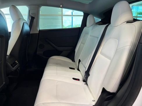 Used 2022 Tesla Model Y Performance AWD/4WD image 21