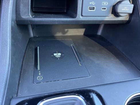 Used 2025 Honda Pilot EX-L image 16