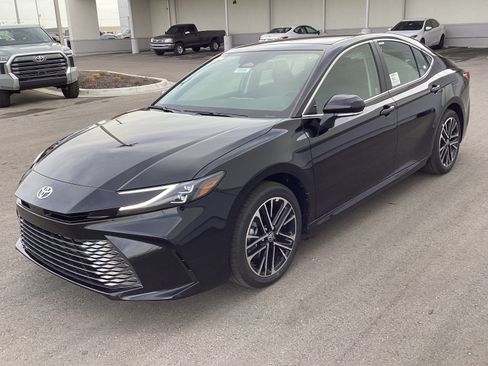 New 2026 Toyota Camry XLE AWD/4WD image 6