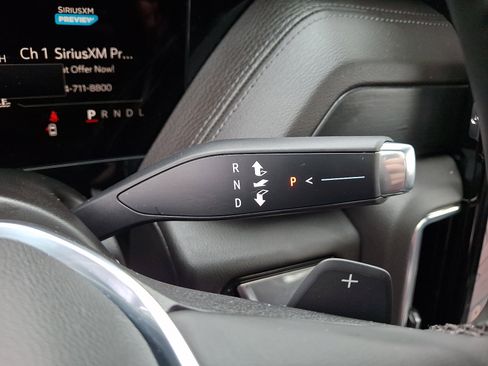 Used 2026 GMC Yukon XL Denali w/ Advanced Technology Package image 16