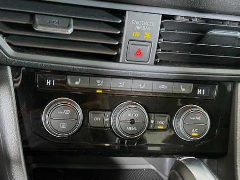 Used 2019 Volkswagen Jetta SE image 23