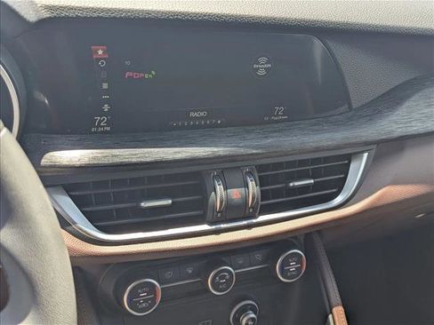 Used 2019 Alfa Romeo Stelvio RWD image 8