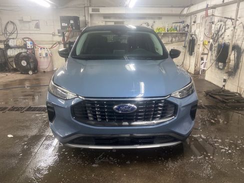 Used 2025 Ford Escape Active AWD/4WD image 7