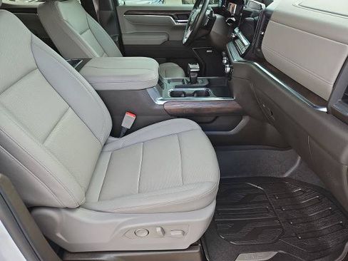 Certified 2025 GMC Sierra 1500 SLT AWD/4WD image 24