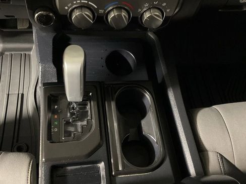 Used 2018 Toyota Tundra SR5 w/ SR5 Upgrade Package image 29