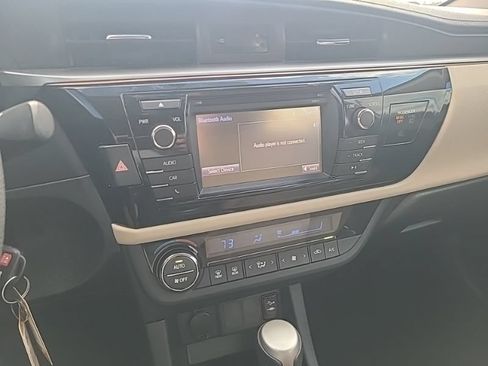 Used 2016 Toyota Corolla LE FWD image 15