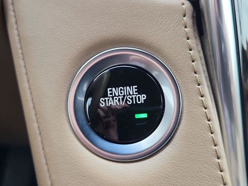 Certified 2018 Cadillac Escalade Platinum AWD/4WD image 17