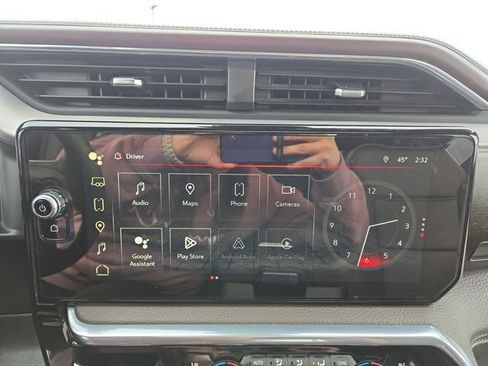 Used 2024 GMC Sierra 2500 Denali w/ Denali Reserve Package image 27