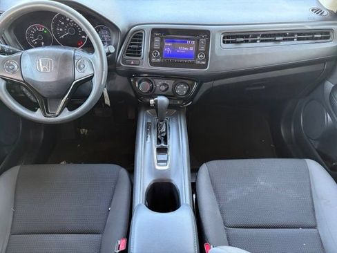 Used 2020 Honda HR-V LX image 10