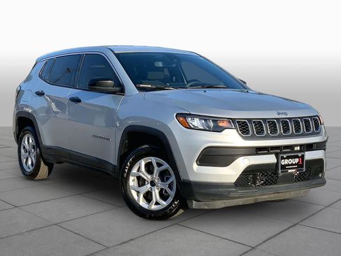Used 2025 Jeep Compass Sport AWD/4WD image 3