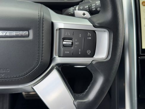 Used 2023 Land Rover Discovery S R-Dynamic image 23