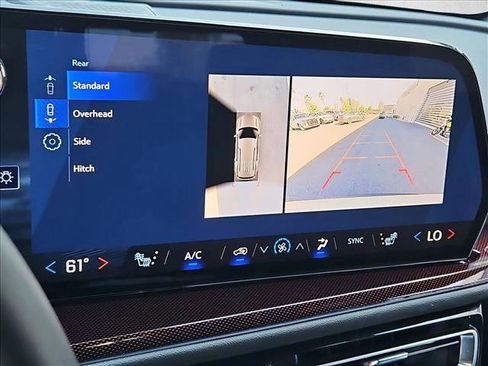 Used 2025 Chevrolet Traverse Z71 w/ Enhanced Driving Package AWD/4WD image 14