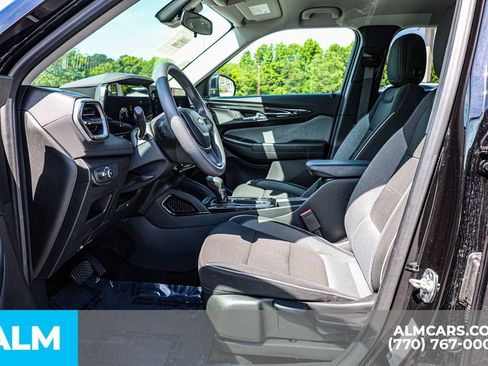 Used 2025 Chevrolet TrailBlazer LT FWD image 18