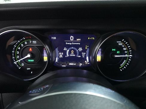 Used 2023 Jeep Wrangler Unlimited Sahara AWD/4WD image 19