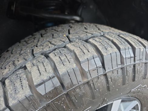 Used 2017 Toyota Tacoma TRD Off-Road image 28